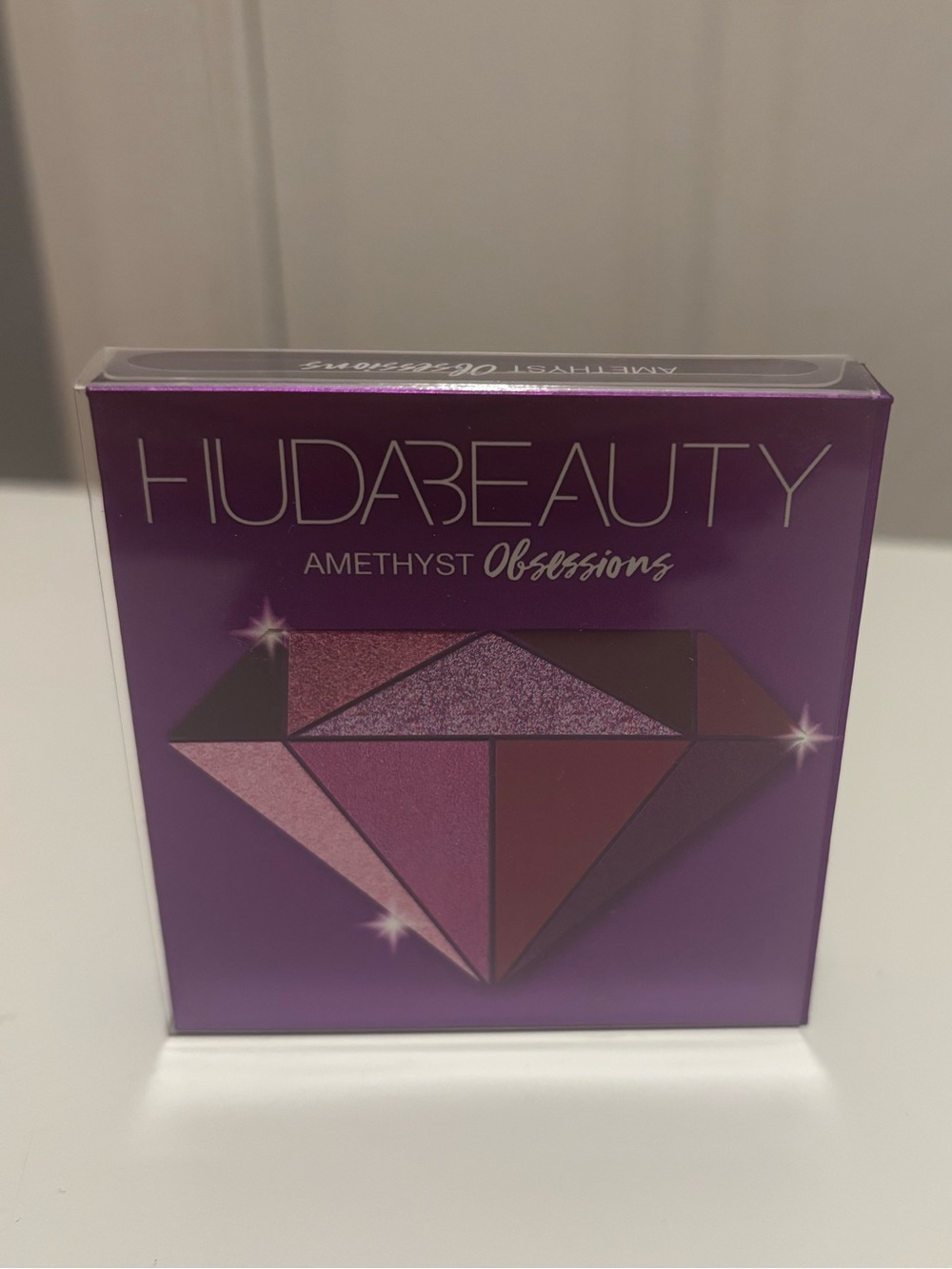 HUDA BEAUTY Amethyst Obsessions Eyeshadow Palette - Purple